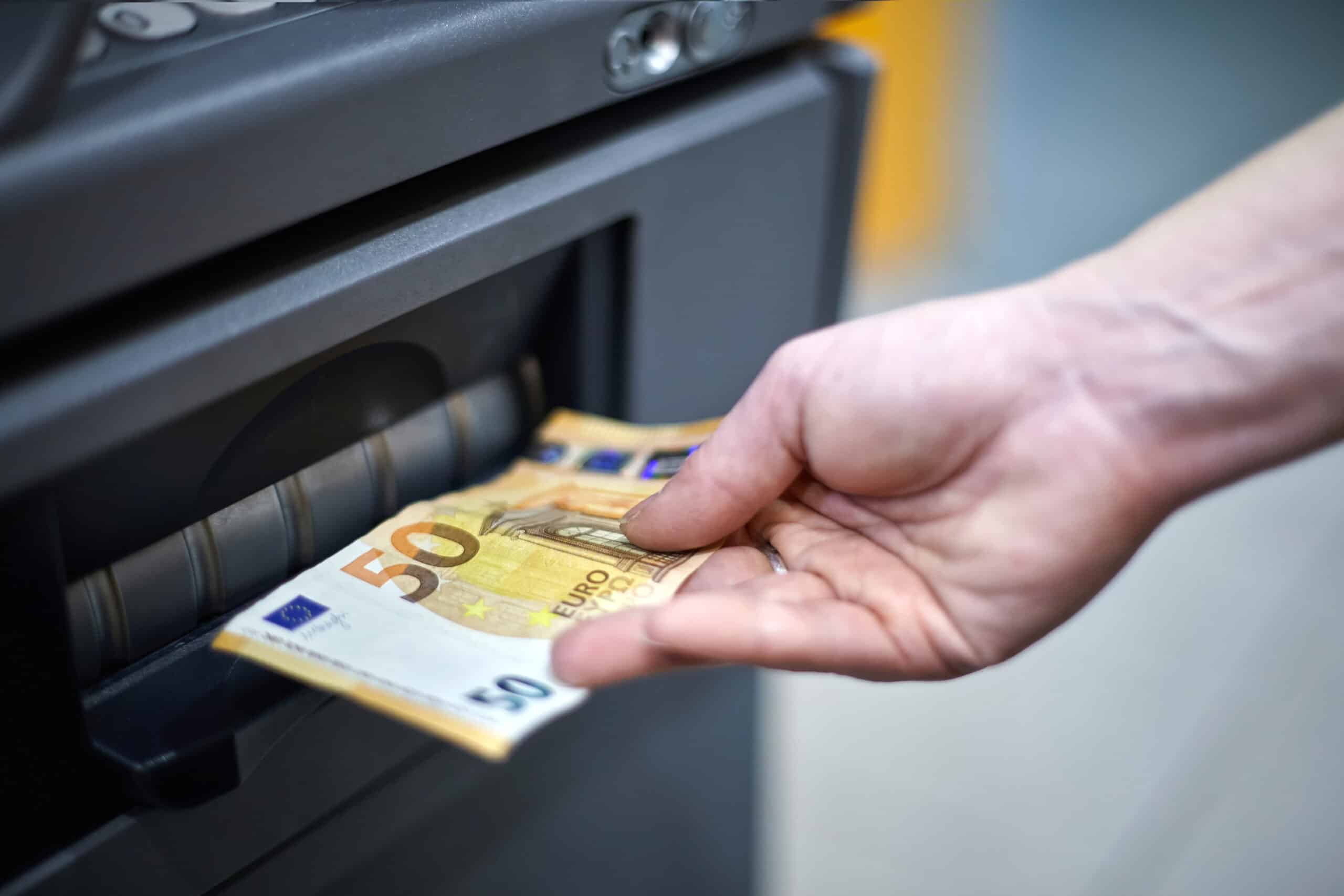 nuovo limite massimo per i prelievi di contanti